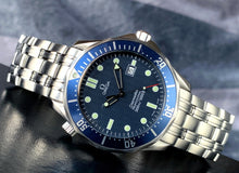 Load image into Gallery viewer, Omega Seamaster Diver Professional 300M &#39;&#39;James Bond&#39;&#39; Quartz